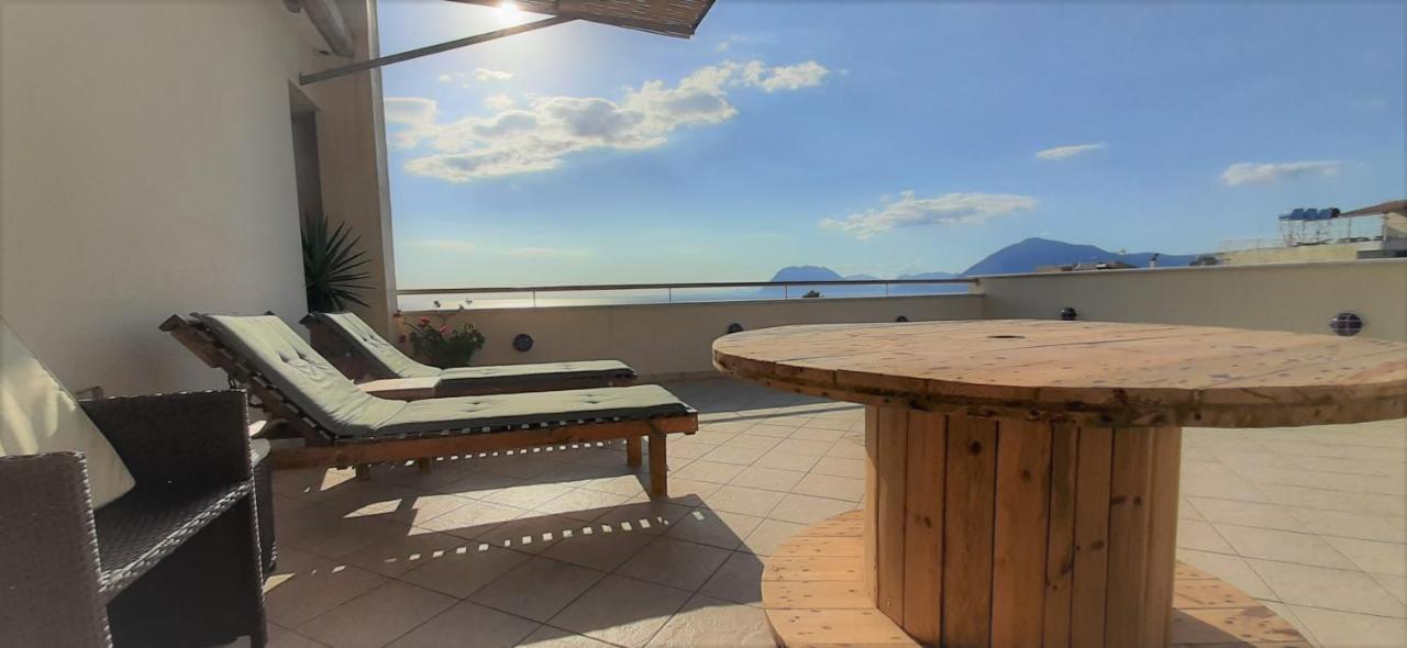 V For The View Lägenhet Patras Exteriör bild